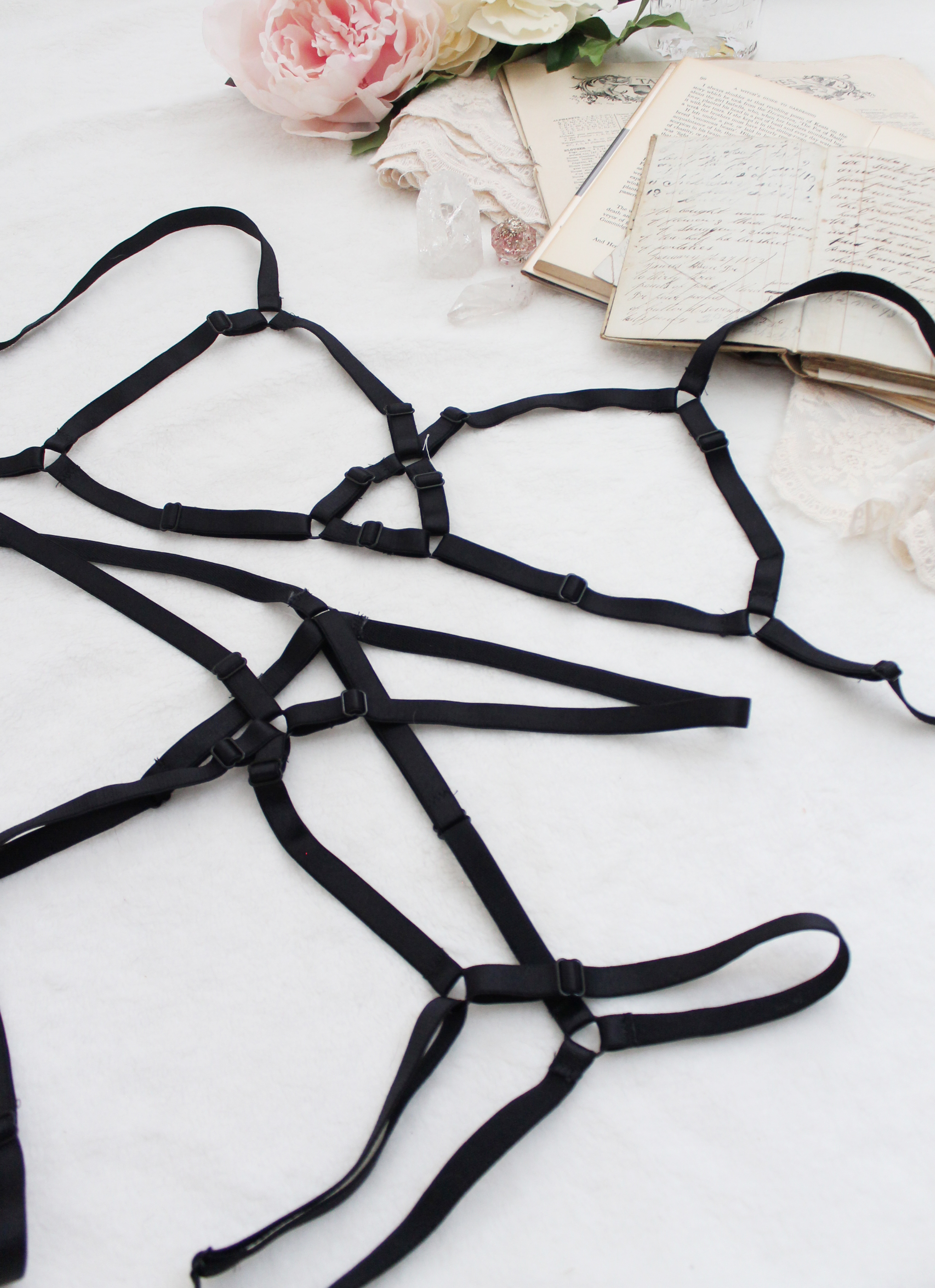Tundra Cage Bra, Panty and Body PDF Tutorial - Image 5
